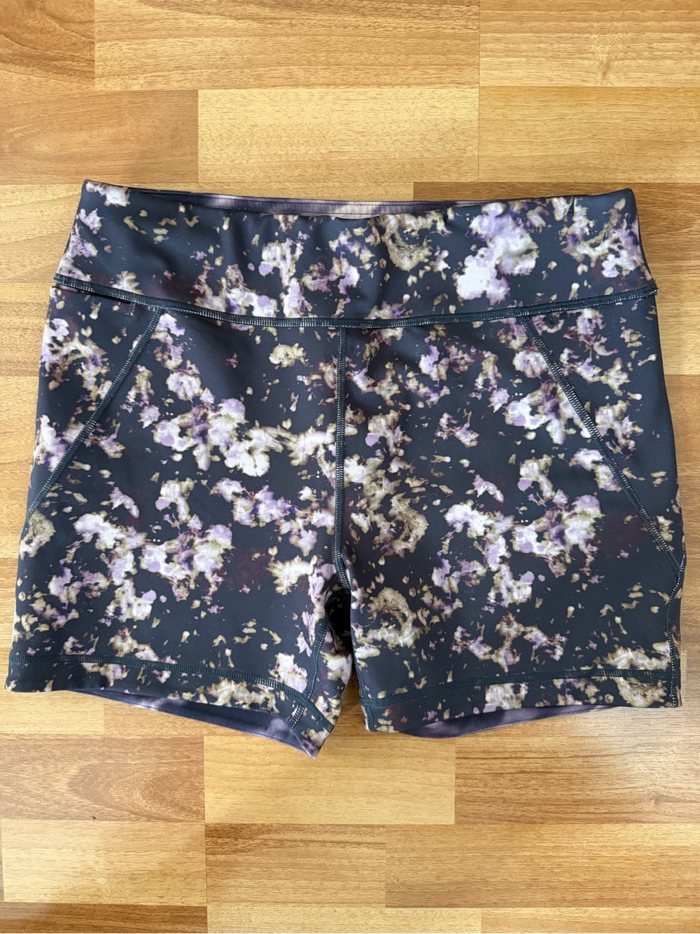 Title Nine Women’s Mad Dash Reversible Shorts Size M
